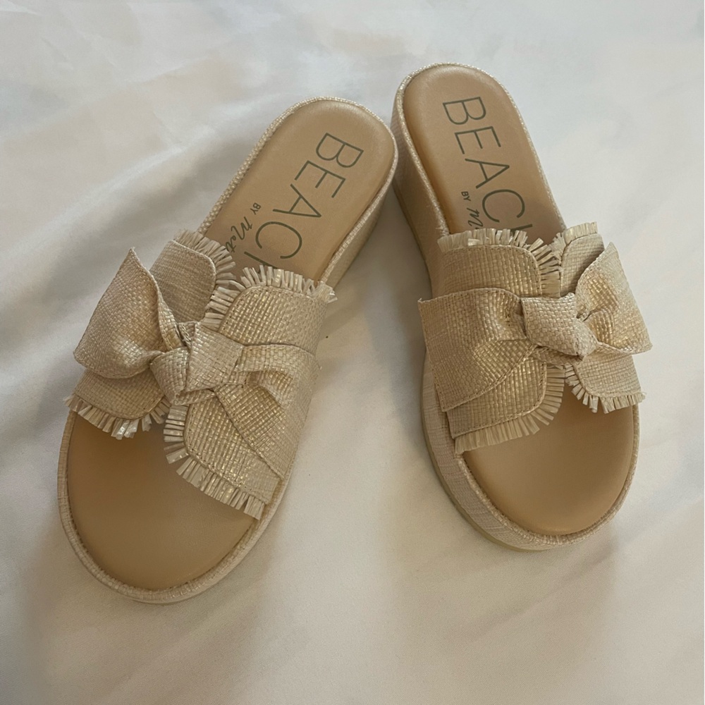 Beach by Matisse Women’s Cream Bow Slide Sandals, Bow & Raffia Details, Size 10M